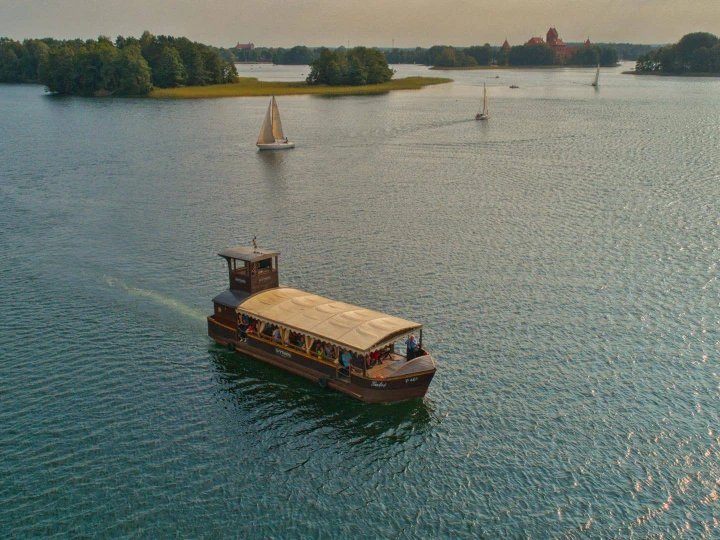 40229379_1465796123521812_8269022667231723520_n